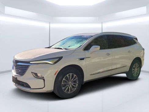 Used 2024 Buick Enclave Essence w/ LPO, Floor Liner Package FWD image 7
