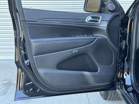 Used 2021 Jeep Grand Cherokee Limited w/ Premium Lighting Group image 20