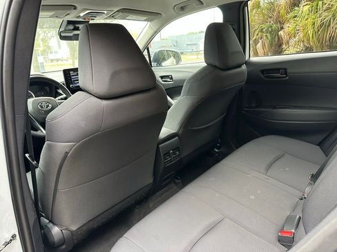 Used 2022 Toyota Corolla Cross LE FWD image 30