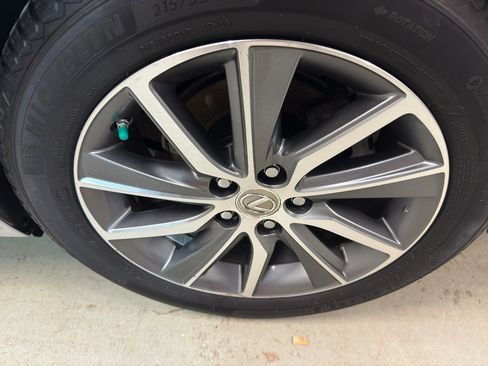 Used 2016 Lexus ES 300h image 33