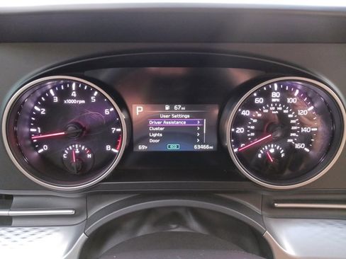 Certified 2024 Kia Carnival LX image 18