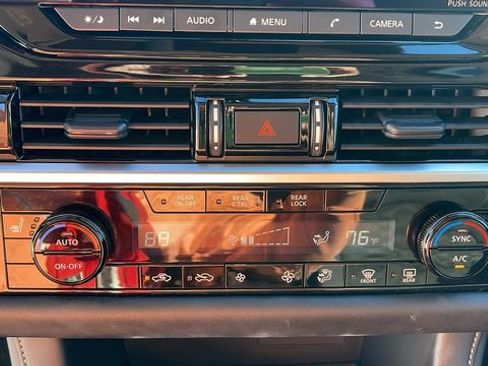 Used 2025 Nissan Pathfinder SV image 20