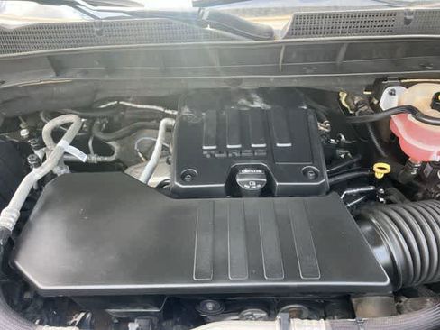 Used 2020 GMC Sierra 1500 Elevation w/ Elevation Value Package RWD image 10