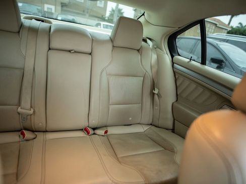 Used 2018 Ford Taurus SEL w/ Equipment Group 201A image 28