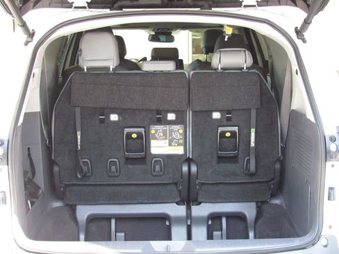 Used 2024 Toyota Sienna XLE FWD image 22