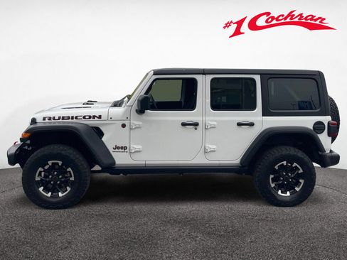 Used 2025 Jeep Wrangler Unlimited Rubicon AWD/4WD image 4