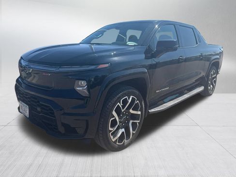 Used 2024 Chevrolet Silverado EV RST image 2