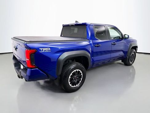 Used 2025 Toyota Tacoma TRD Off-Road AWD/4WD image 7