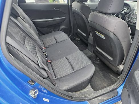 Used 2011 Hyundai Elantra GLS FWD image 16