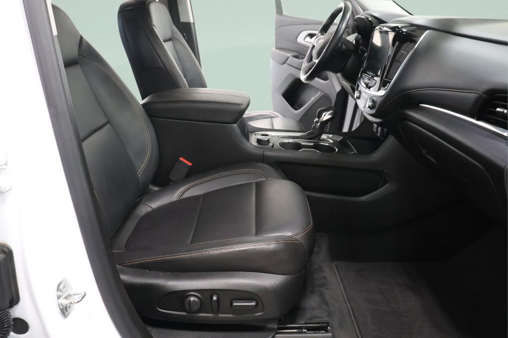 Used 2021 Chevrolet Traverse LT FWD image 32