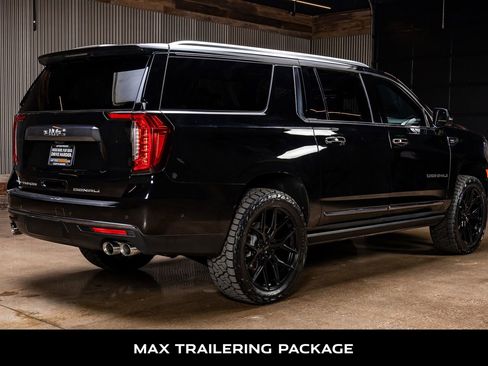 Used 2023 GMC Yukon XL Denali Ultimate image 10
