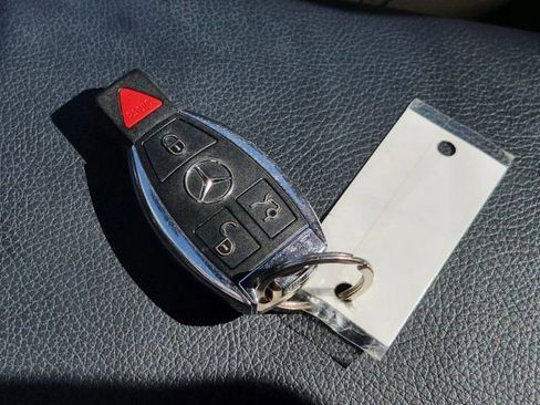 Used 2018 Mercedes-Benz SLC 300 image 35