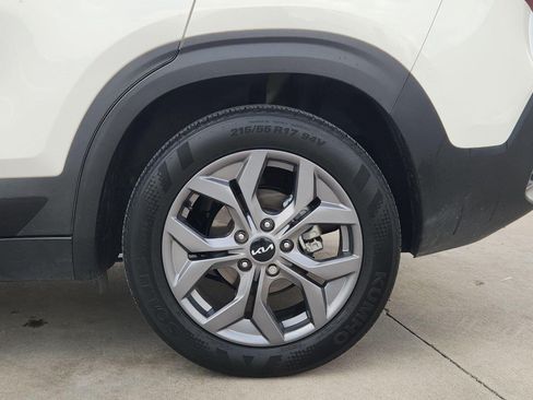 Used 2024 Kia Seltos S FWD image 32