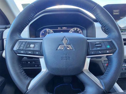 Used 2023 Mitsubishi Outlander SEL image 19
