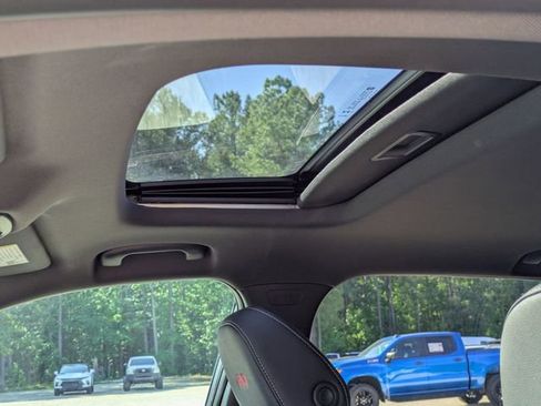 New 2026 Chevrolet Trax RS w/ Sunroof Package FWD image 12