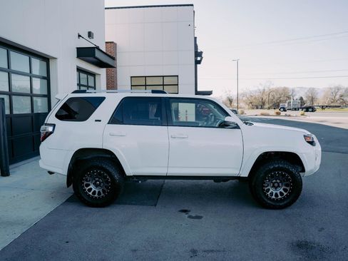 Used 2021 Toyota 4Runner SR5 image 11