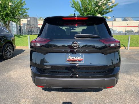 New 2026 Nissan Rogue Dark Armor FWD image 5