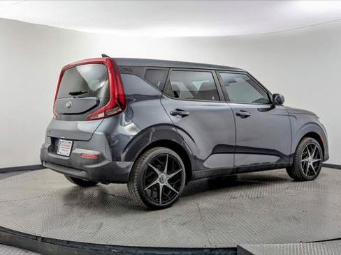 Used 2020 Kia Soul LX FWD image 8