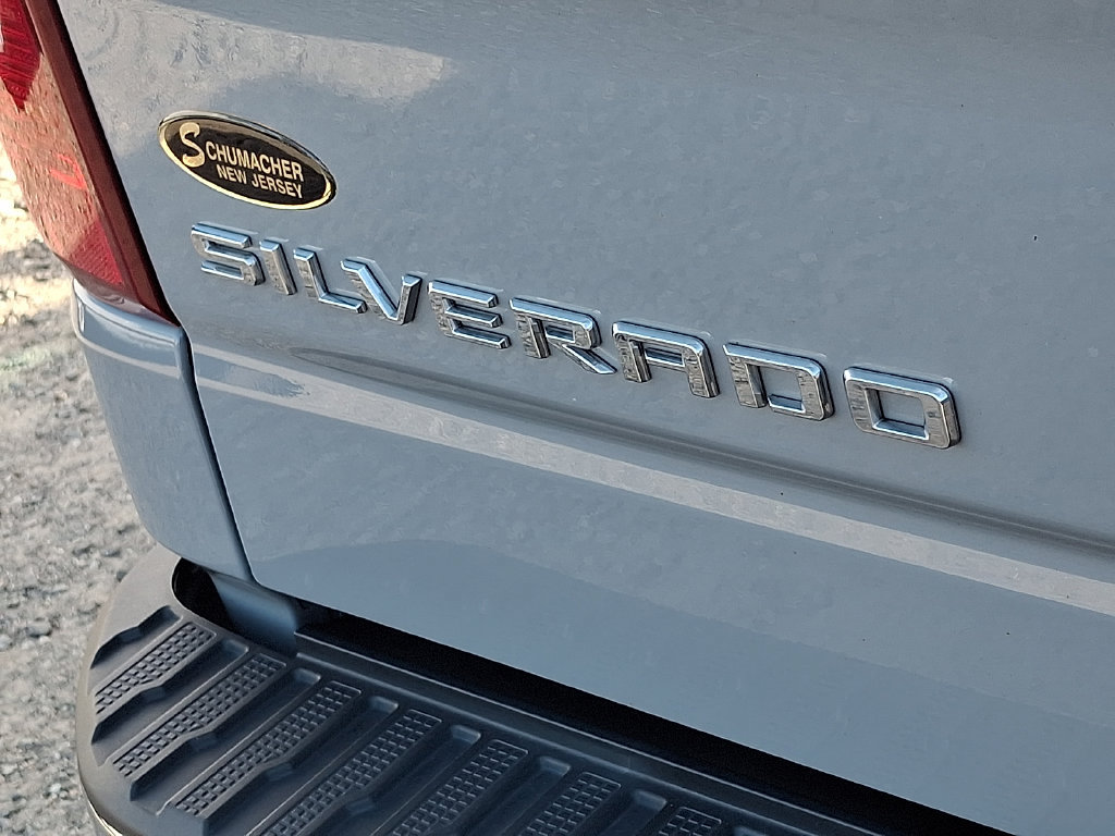 Used 2024 Chevrolet Silverado 1500 LT AWD/4WD image 30
