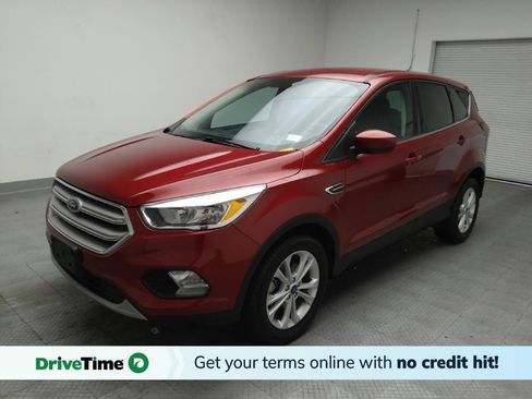 Used 2019 Ford Escape SE FWD image 1