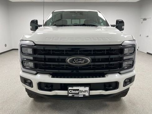 Used 2023 Ford F350 Lariat w/ Lariat Ultimate Package AWD/4WD image 3