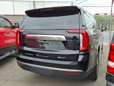 Used 2024 GMC Yukon XL SLT AWD/4WD image 6