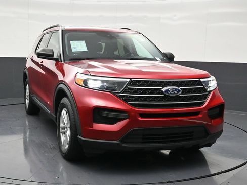 Used 2021 Ford Explorer XLT image 8