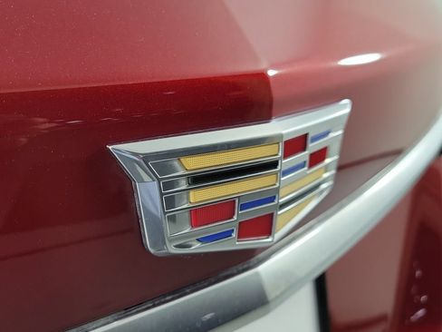 Certified 2024 Cadillac XT5 Premium Luxury w/ Technology Package FWD image 7