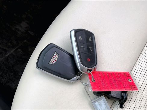 Used 2020 Cadillac XT6 Premium Luxury image 14