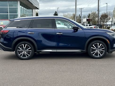 Used 2023 INFINITI QX60 Sensory image 3