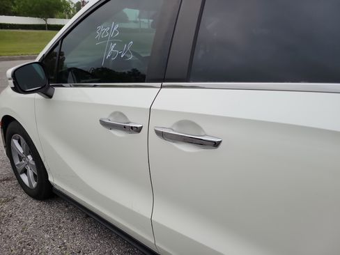 Used 2019 Honda Odyssey EX image 24