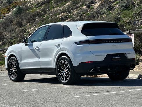 New 2026 Porsche Cayenne image 3