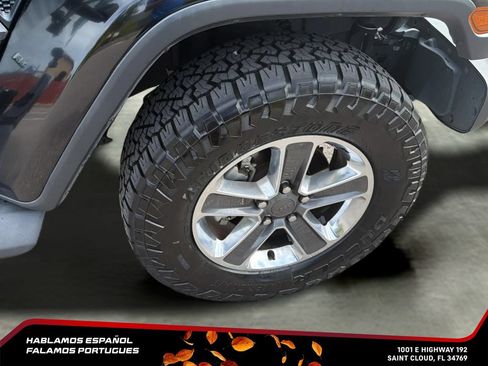 Used 2019 Jeep Wrangler Unlimited Sahara w/ Safety Group AWD/4WD image 35