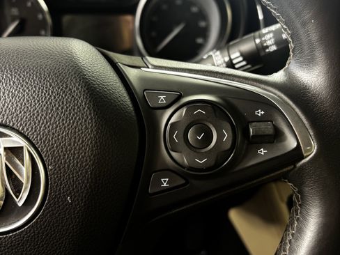 Used 2019 Buick Envision Preferred image 8