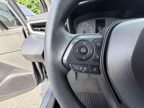 Used 2025 Toyota Corolla LE FWD image 13
