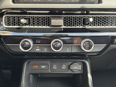 Certified 2025 Honda Civic LX image 22