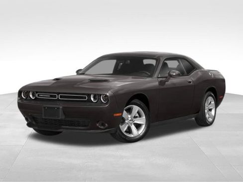 Used 2022 Dodge Challenger SXT w/ Blacktop Package RWD image 31
