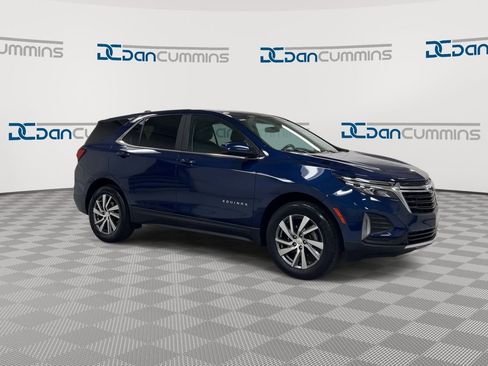 Used 2022 Chevrolet Equinox LT AWD/4WD image 2