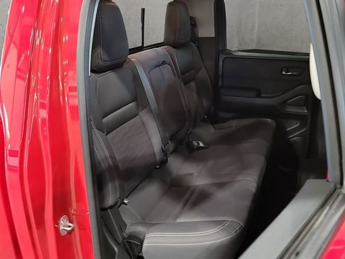 Used 2022 Nissan Frontier SV AWD/4WD image 19