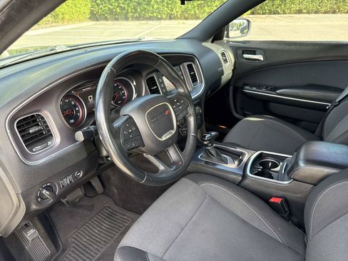 Used 2015 Dodge Charger SE w/ Sport Appearance Group RWD image 21