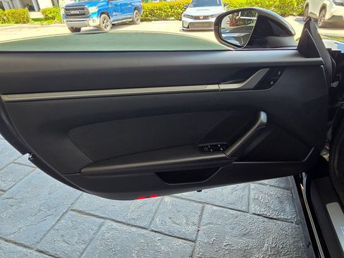 Used 2021 Porsche 911 Carrera RWD image 27