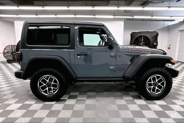 Used 2024 Jeep Wrangler Rubicon w/ Capability Package AWD/4WD image 14