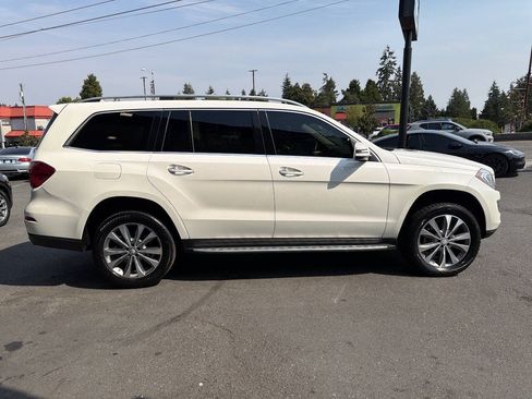 Used 2014 Mercedes-Benz GL 450 4MATIC image 7