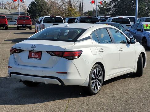 New 2025 Nissan Sentra SV w/ SV Premium Package image 4