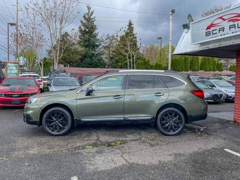 Used 2017 Subaru Outback 3.6R Touring w/ Popular Package #5A image 8