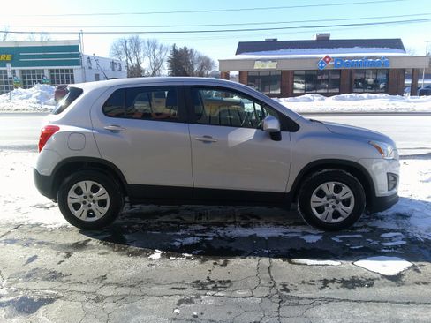 Used 2016 Chevrolet Trax LS image 6