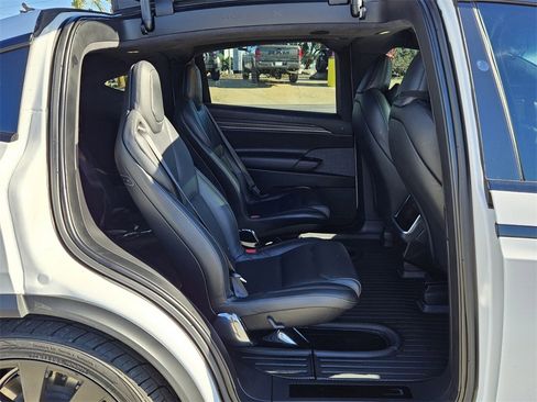 Used 2022 Tesla Model X image 14