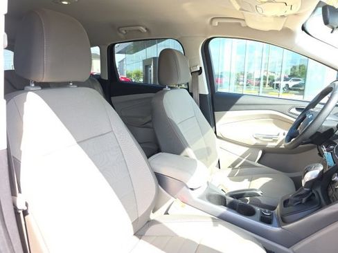 Used 2015 Ford Escape SE FWD image 8