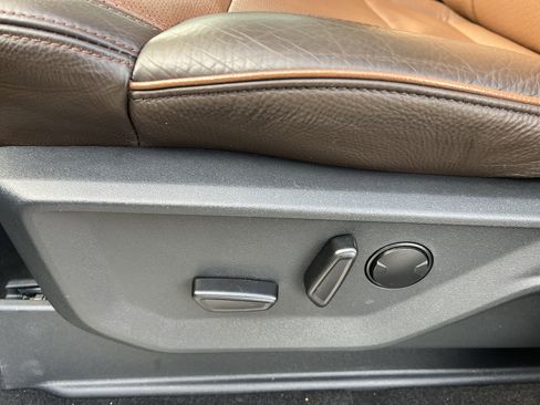 Used 2025 Ford Expedition King Ranch image 10