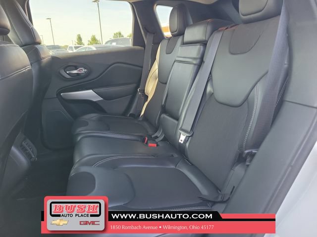 Used 2018 Jeep Cherokee Latitude Plus w/ Comfort/Convenience Group AWD/4WD image 13